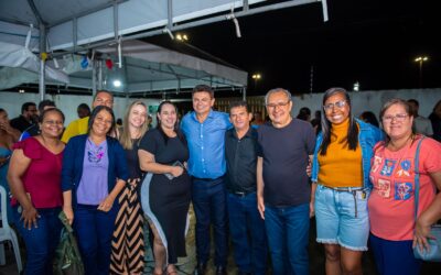 Eduardo Amorim e Valmir se reúnem com agentes de saúde na zona Norte de Aracaju